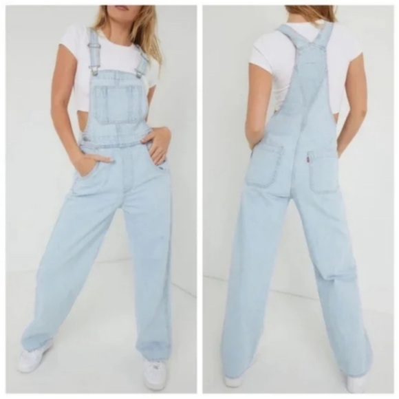 Levi's Loose Fit Overalls Jumpsuit Light Wash - Picture 8 of 9